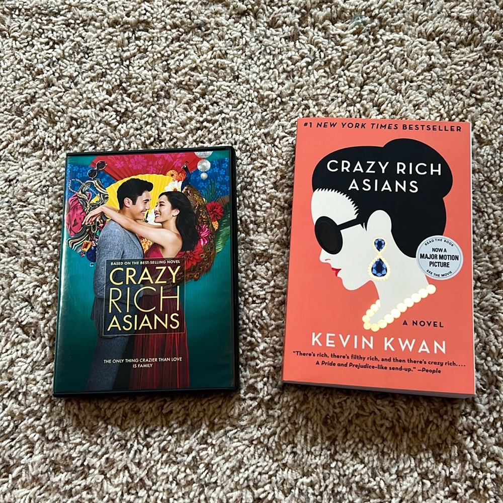 BNWT/LIKE NEW “Crazy Rich Asians” bestseller novel & major motion picture set!!